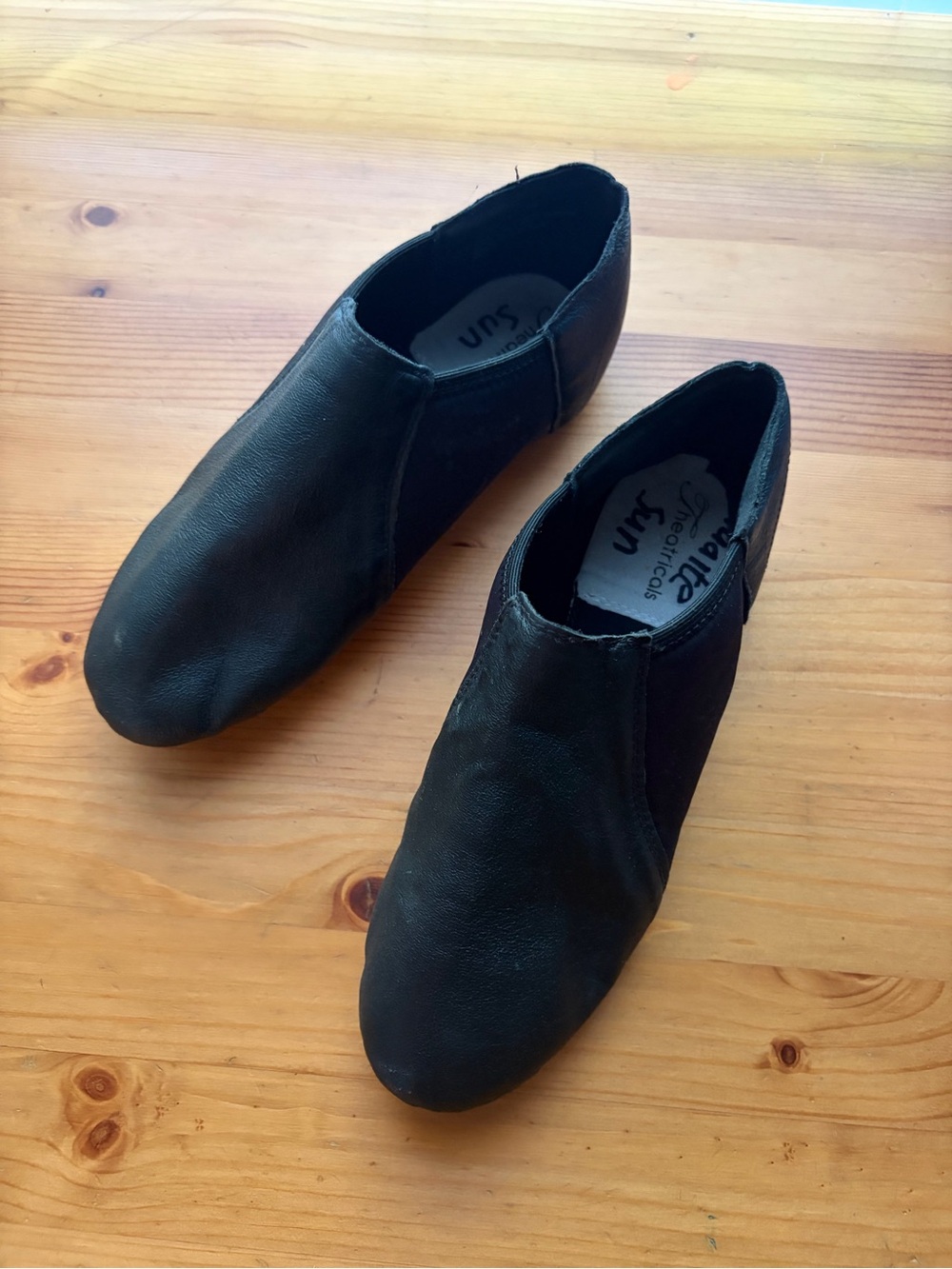 Black leather Slip-On Jazz Shoes